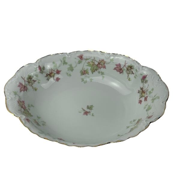 VTG Hutschenreuther Selb Bavaria Germany Maple Leaf Round Veg. 10” Oval Bowl - Picture 1 of 7